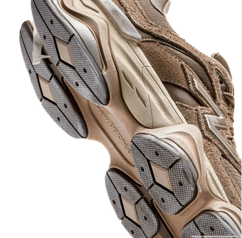 NB 9060 Mushroom Timberwolf