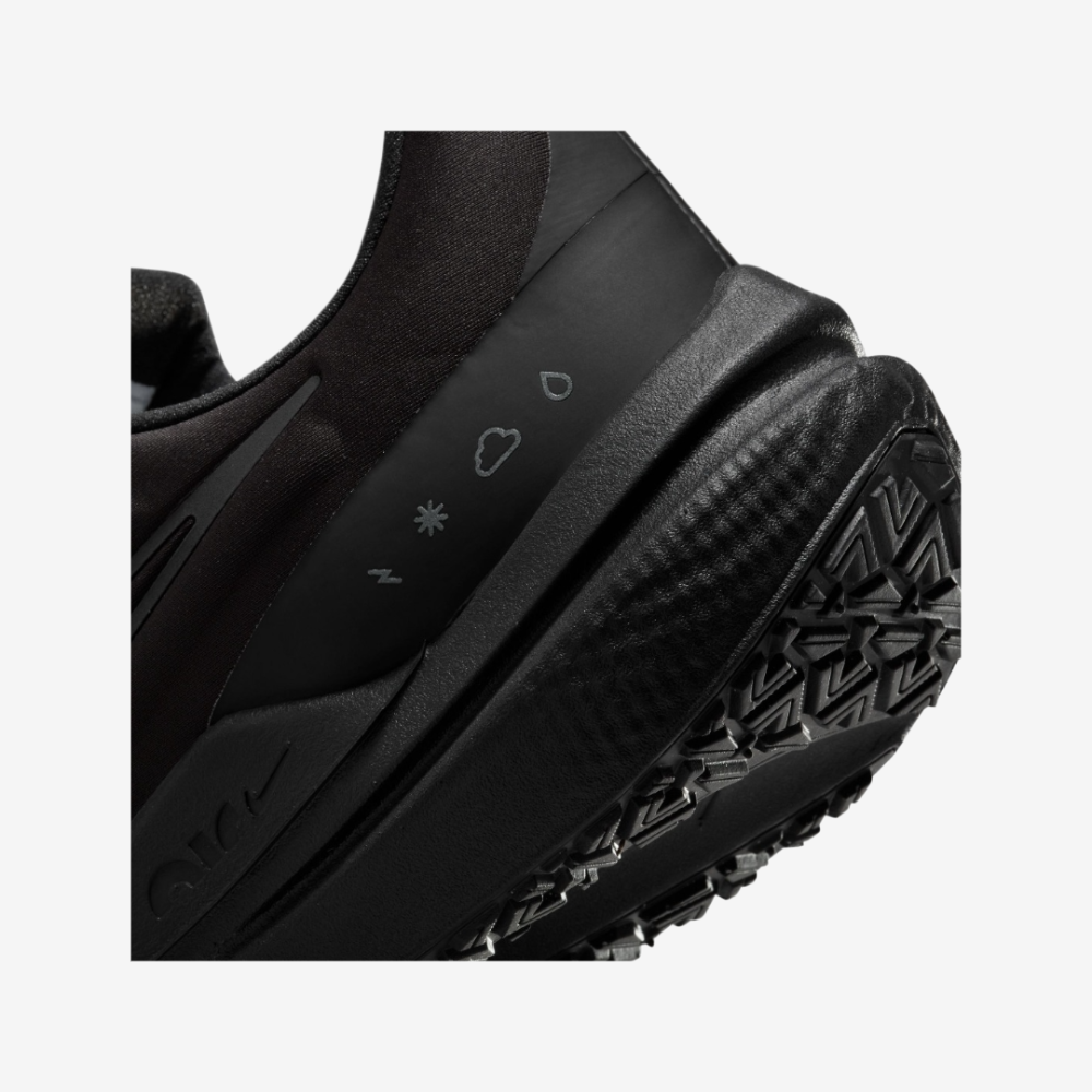 Nike Air Zoom Winflo 9 Shield Men's Road Running Sneakers