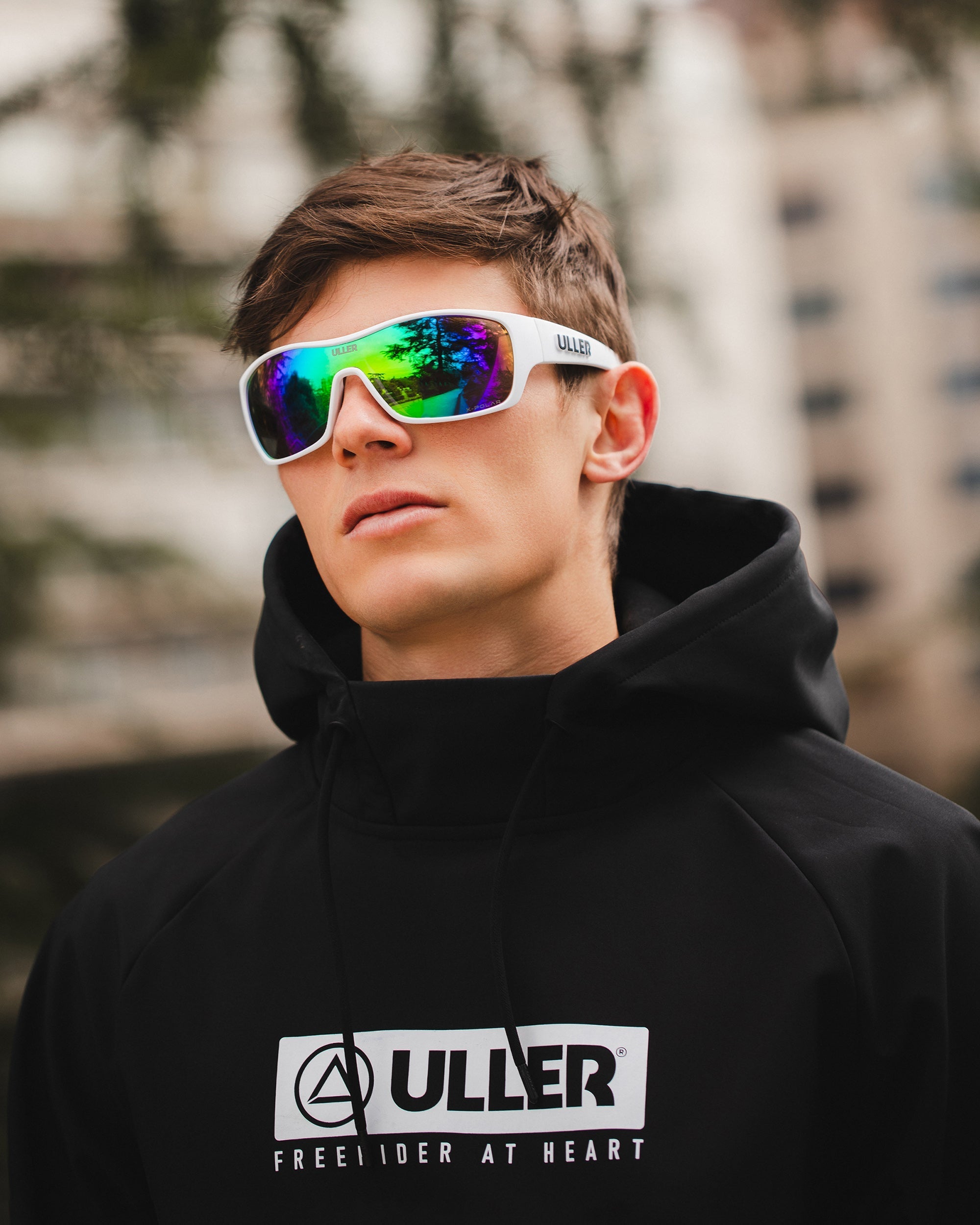 Volcano White / Green