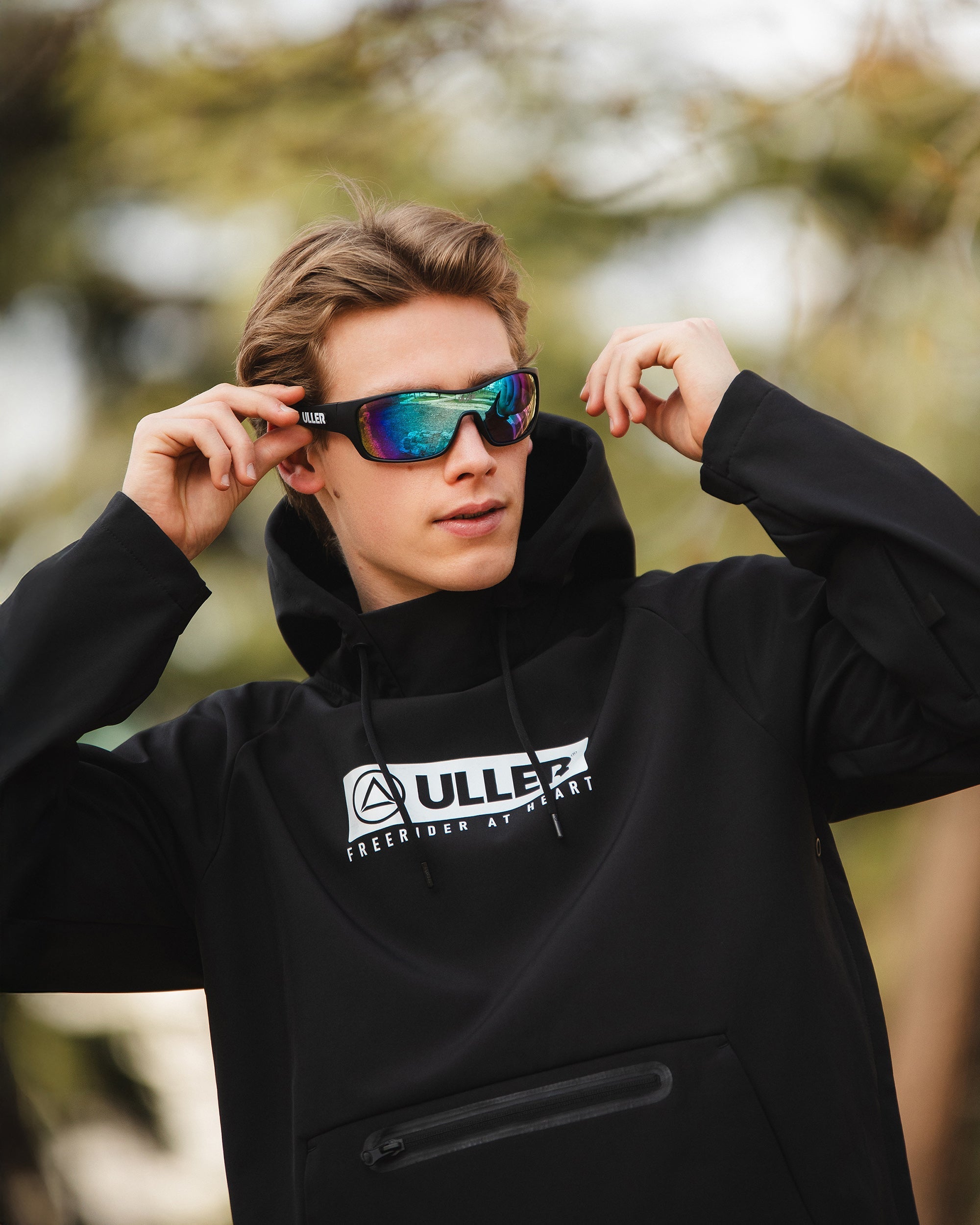 Volcano Black / Blue