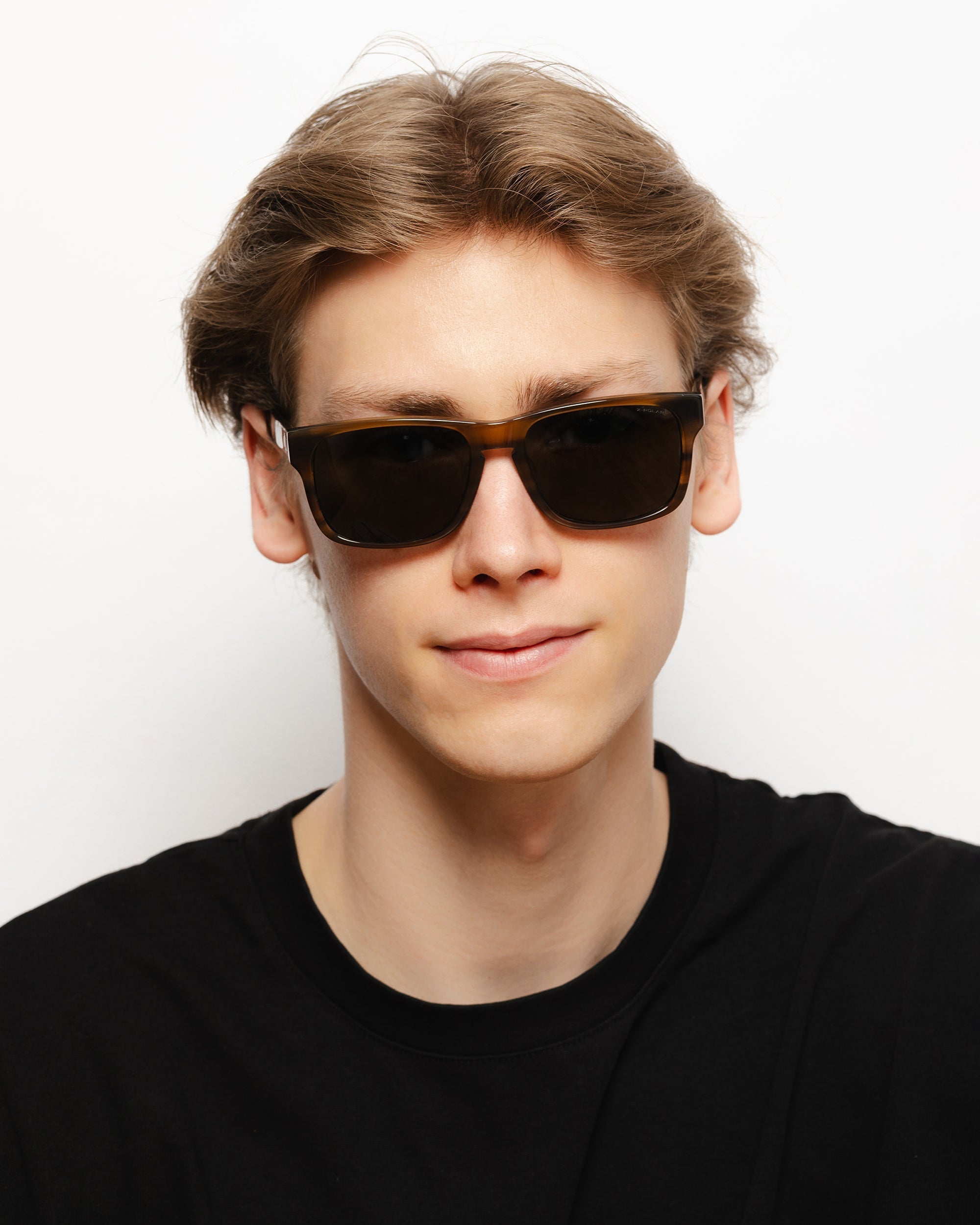 Backside Brown Tortoise / Black