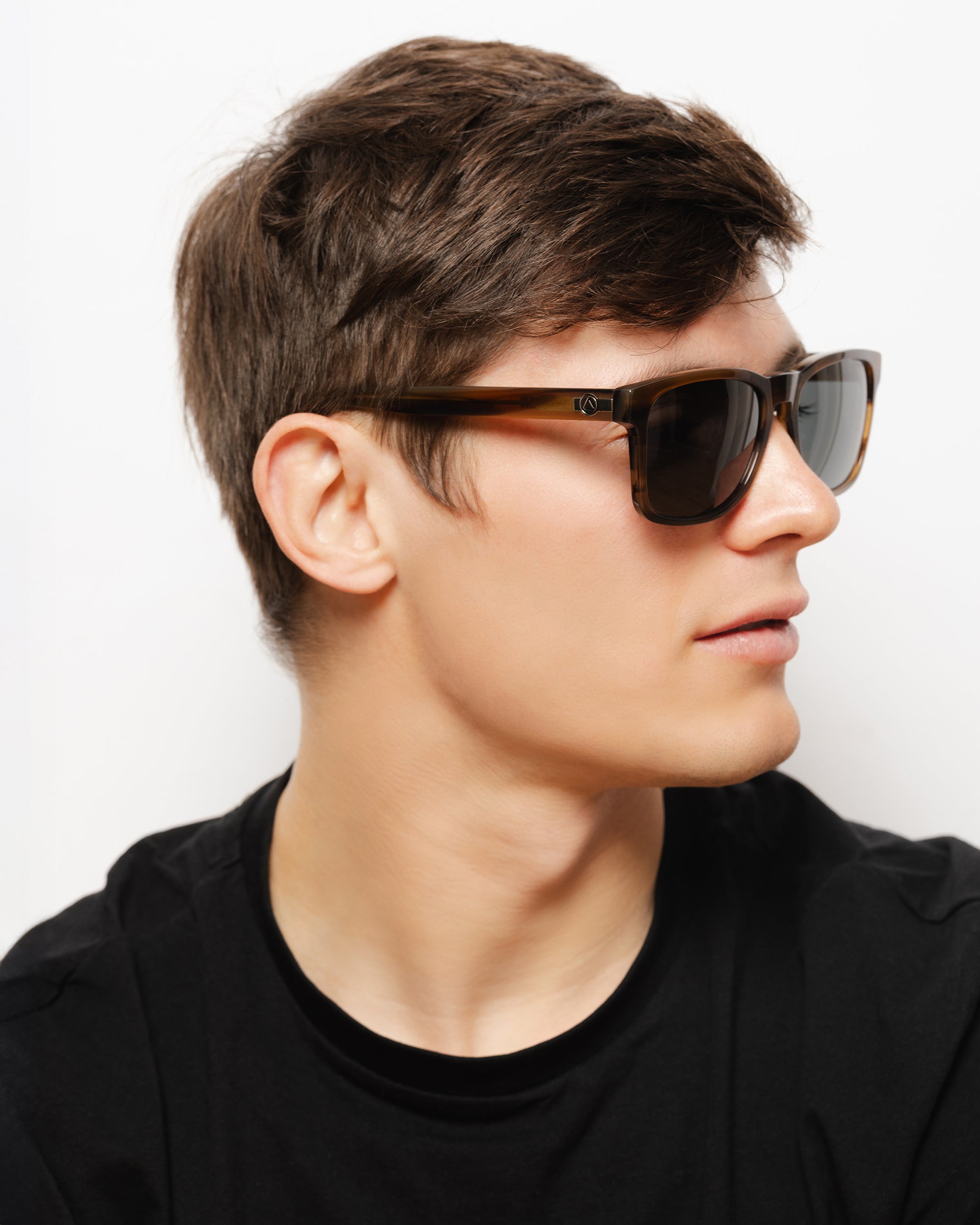 Jib Brown Tortoise / Black