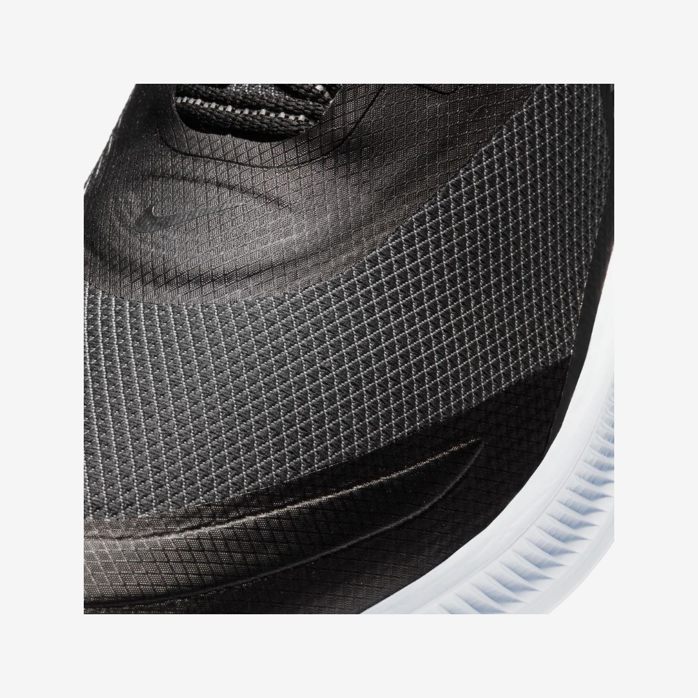 Nike Quest 3 Shield Men's Road Running Sneakers