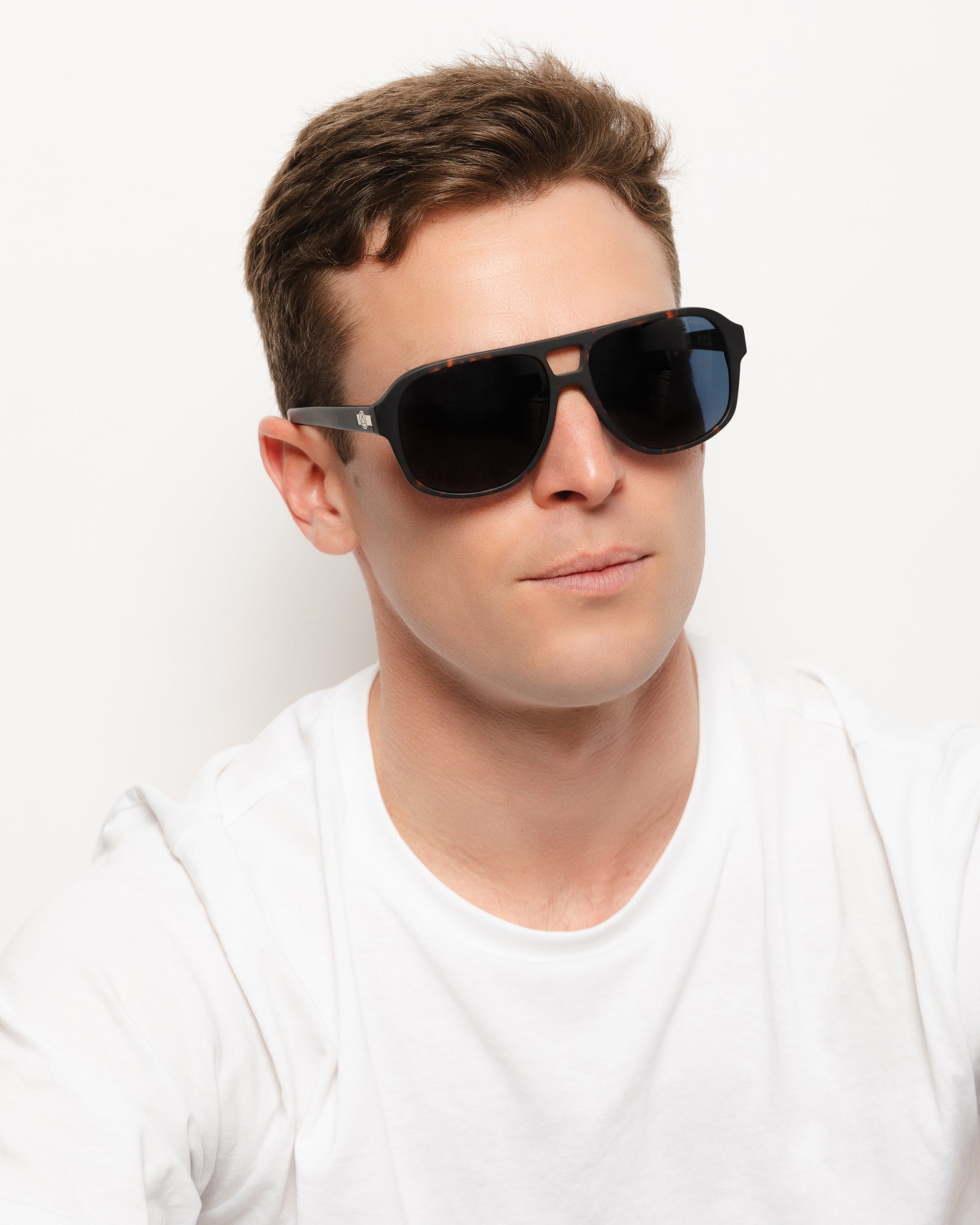 Base Camp Black Tortoise / Blue